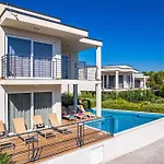 Paliska Villa