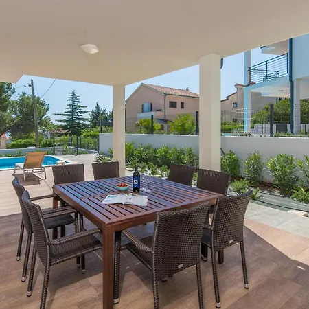 别墅 Paliska 普拉